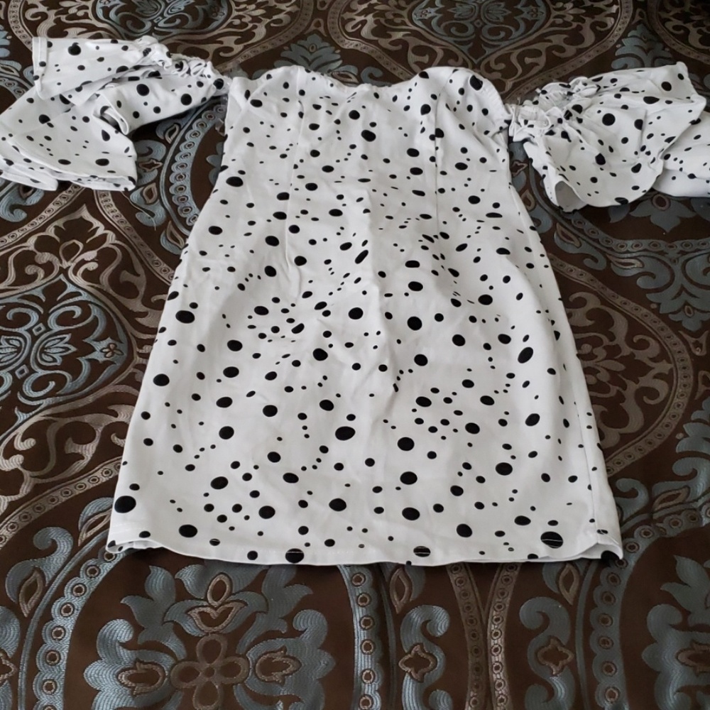 Dress - Picture 2 of 2
